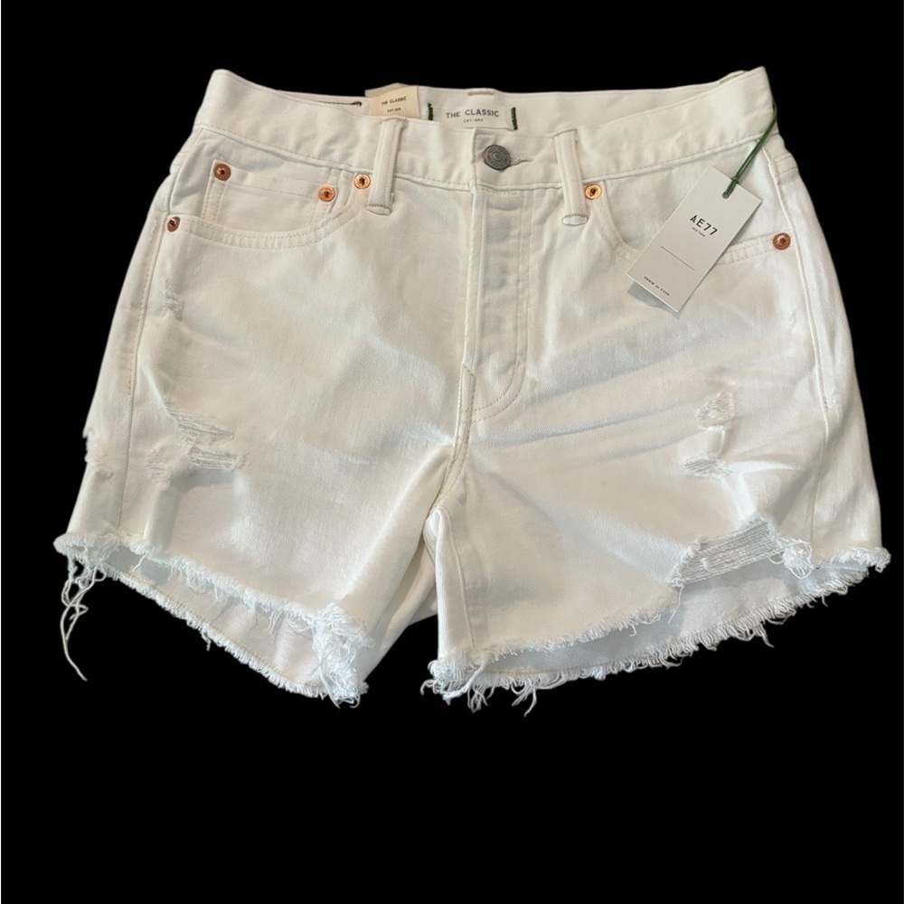 American Eagle’s Premium AE77 White Cut Off Jean Shorts NWT